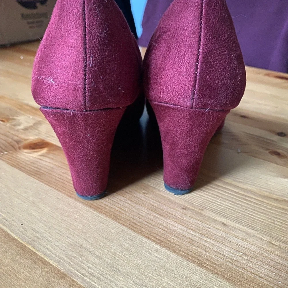 Burgundy Wedges 8.5
